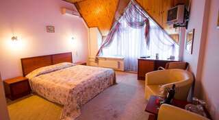 Гостиница Ля Ротонда Тольятти Двухместный номер Делюкс с 1 кроватью или 2 отдельными кроватями-1